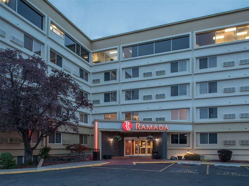 Ramada By Wyndham Downtown Spokane Esterno foto